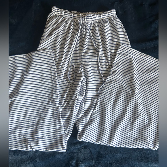Forever 21 Blue and White Striped Pants - Picture 1 of 5